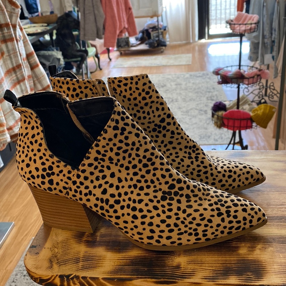 Qupid Cheetah Print Booties